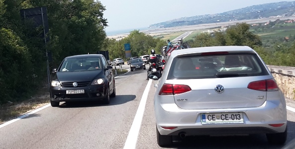 DVIJE OSOBE OZLIJEĐENE U PROMETNOJ NESREĆI