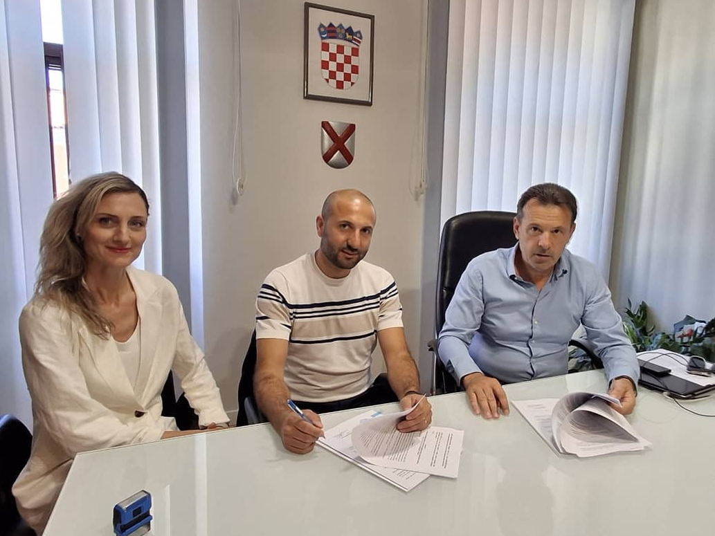 ROVČANIN MILOS IGRALI&Scaron;TE